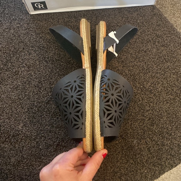 NWT Cape Robbin Sandals - Picture 6 of 7